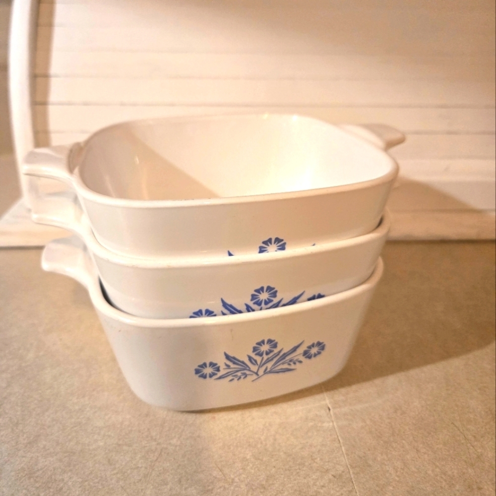 Corningware Vintage Blue Cornflower 22 Ounce Dishes (3)